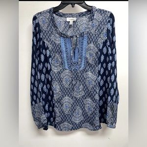 Dressbarn- Woman Blues and White, long sleeve shirt‎ size XL